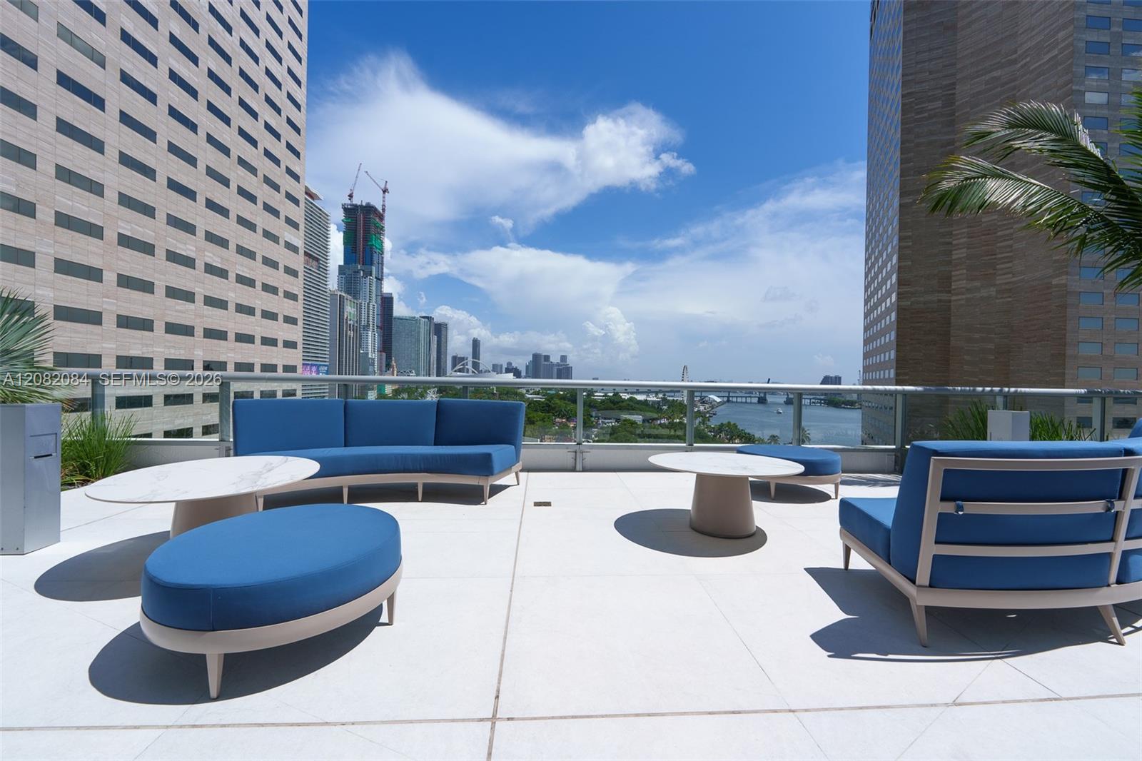 325 S Biscayne Blvd # 415 — Photo 2