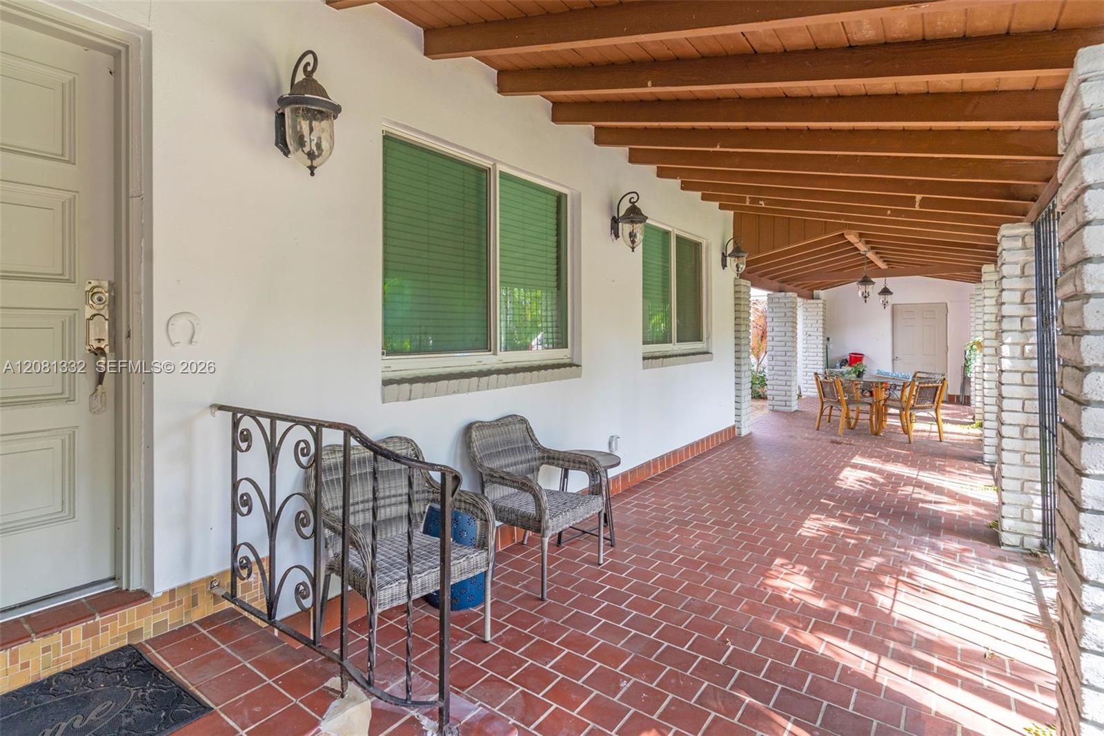 2407 Washington St — Photo 5