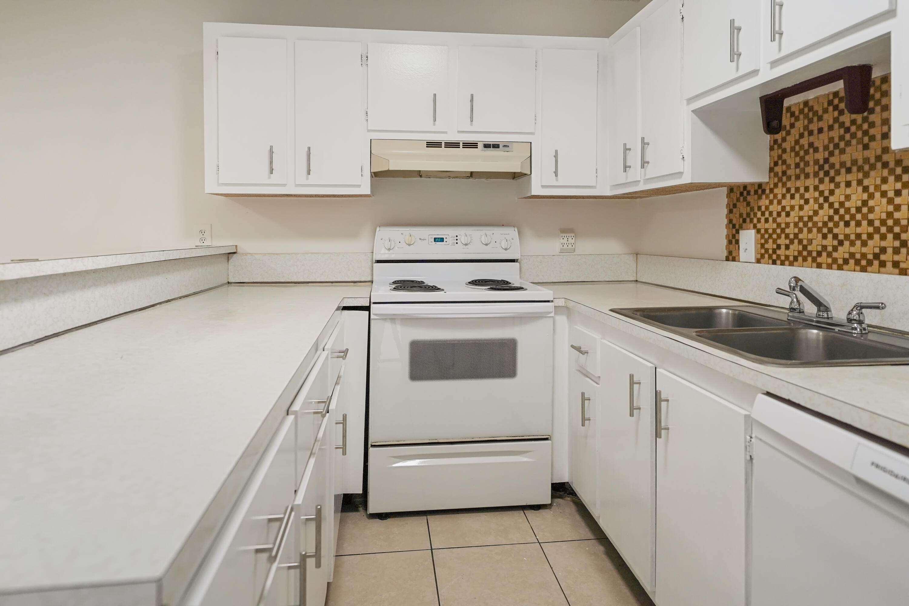 237 ALEMEDA Drive # 3 — Photo 5