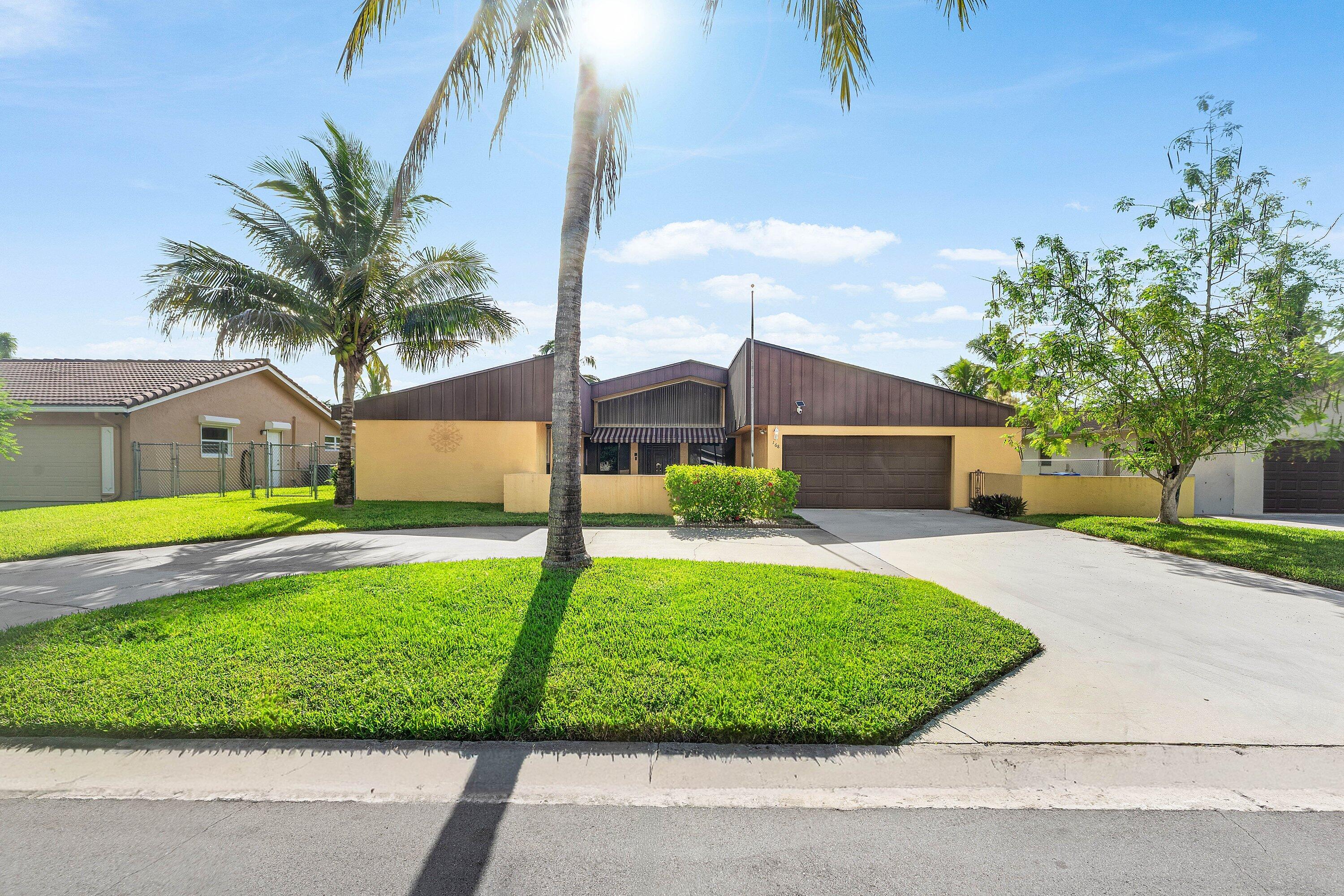 168 MEADOWLARK Drive, Royal Palm Beach FL 33411