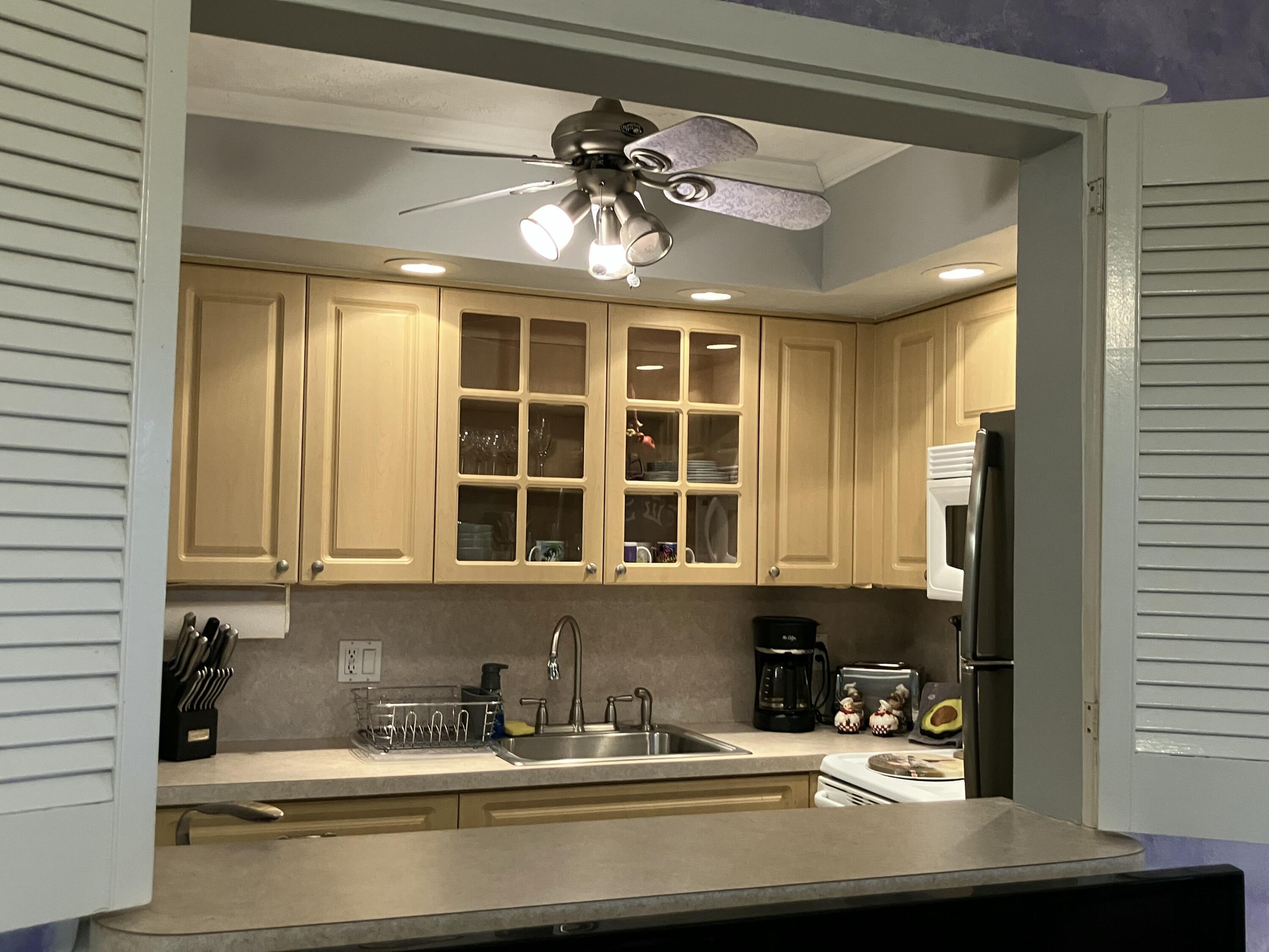 130 Southampton B — Photo 2