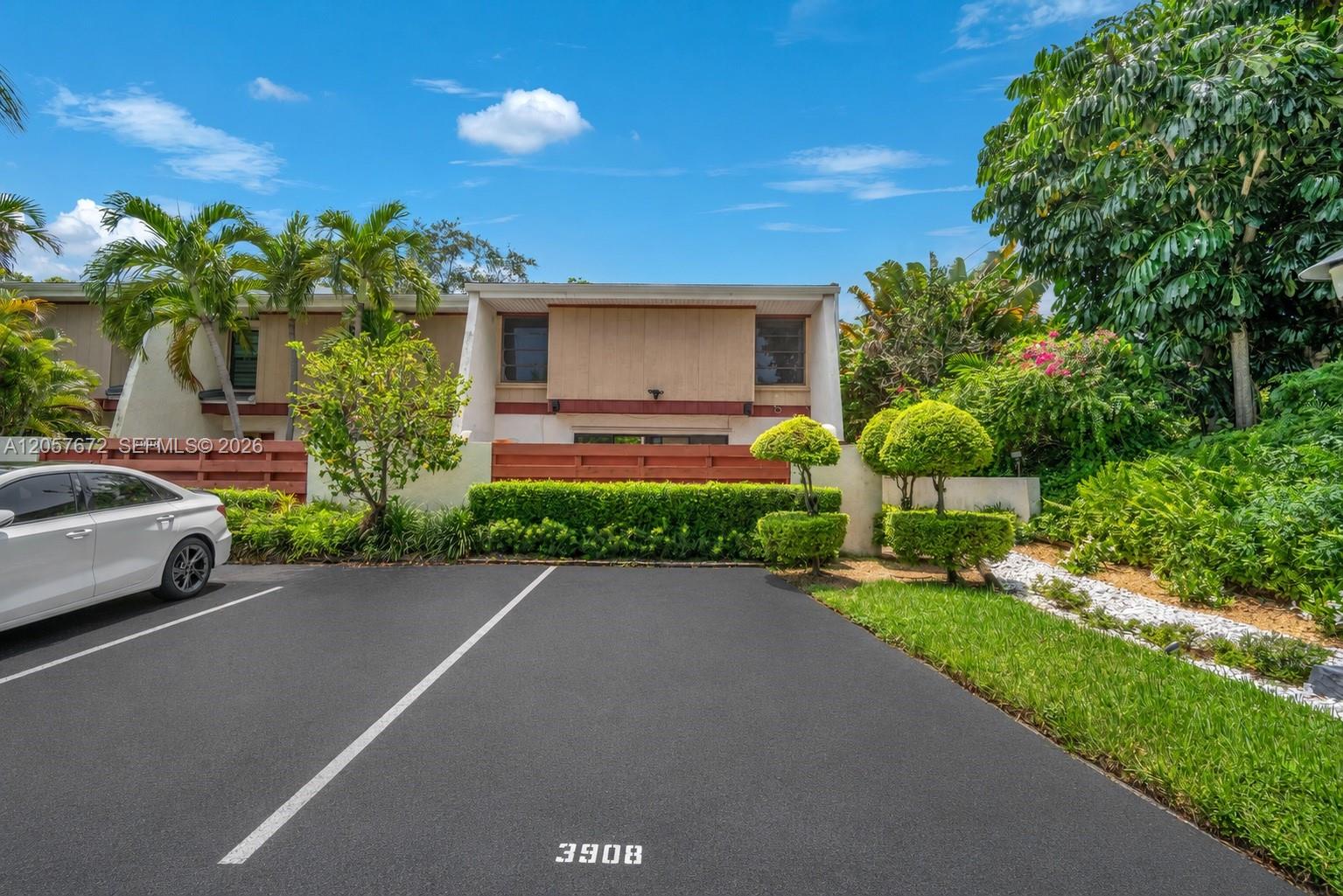 3908 Parkside Ln # 229, Hollywood FL 33021
