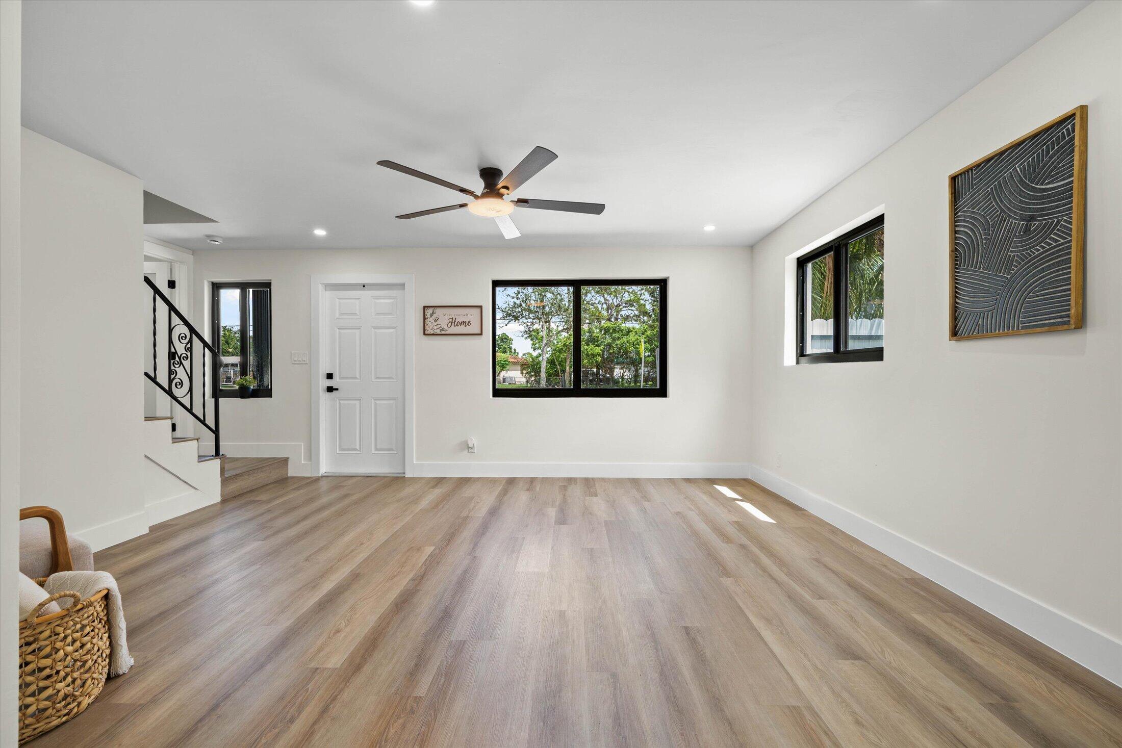5834 Forest Hill Boulevard — Photo 4