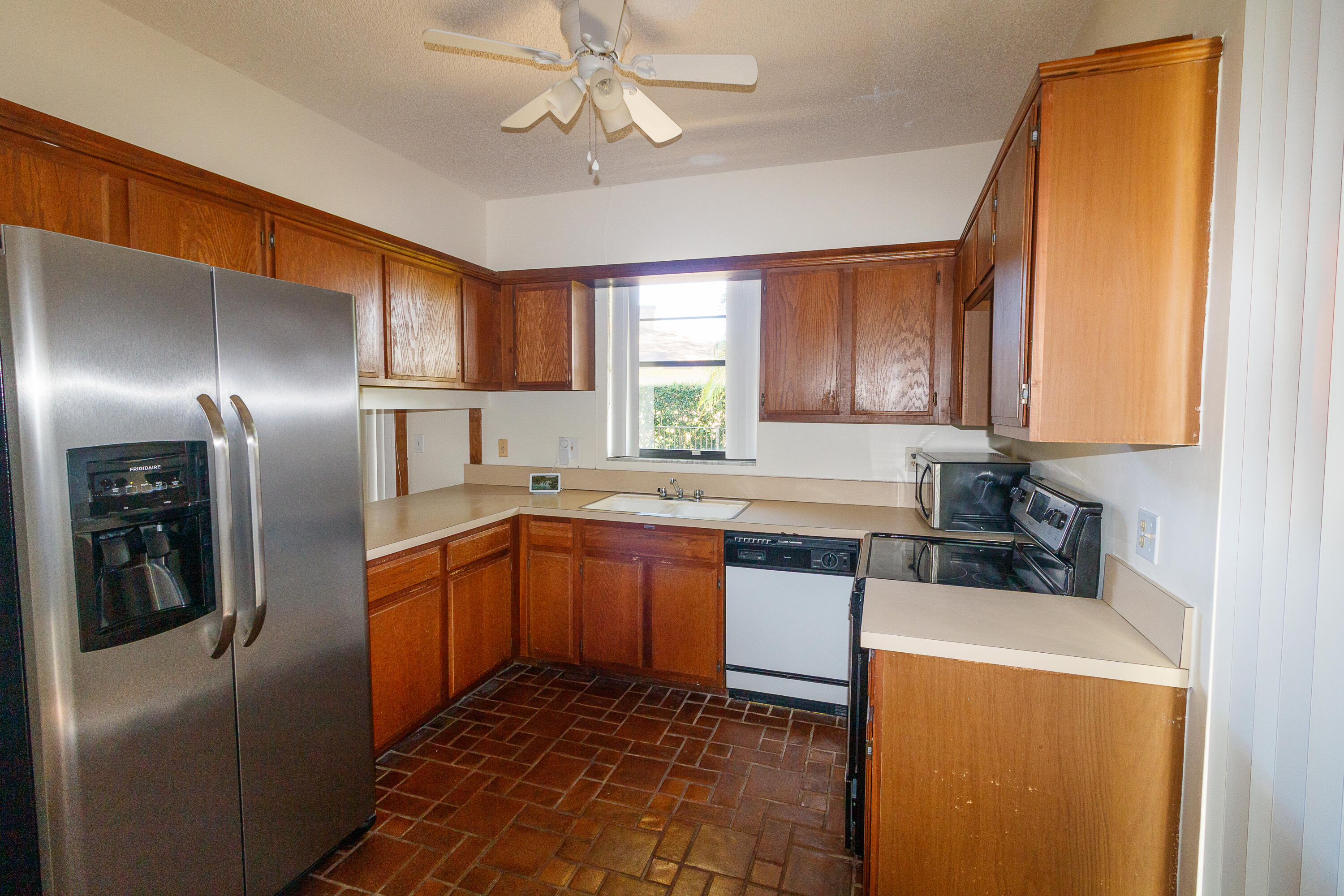 8197 ROYAL PALM Court # 5 — Photo 2