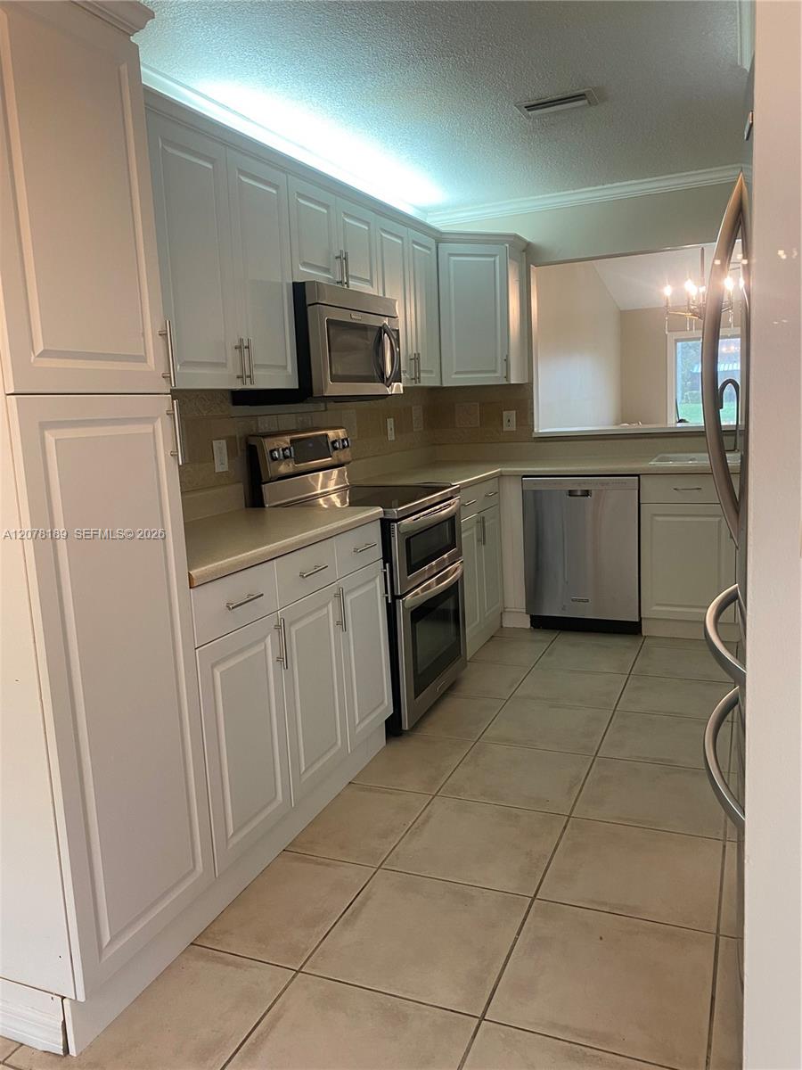 803 SW 119th Way # 803 — Photo 5