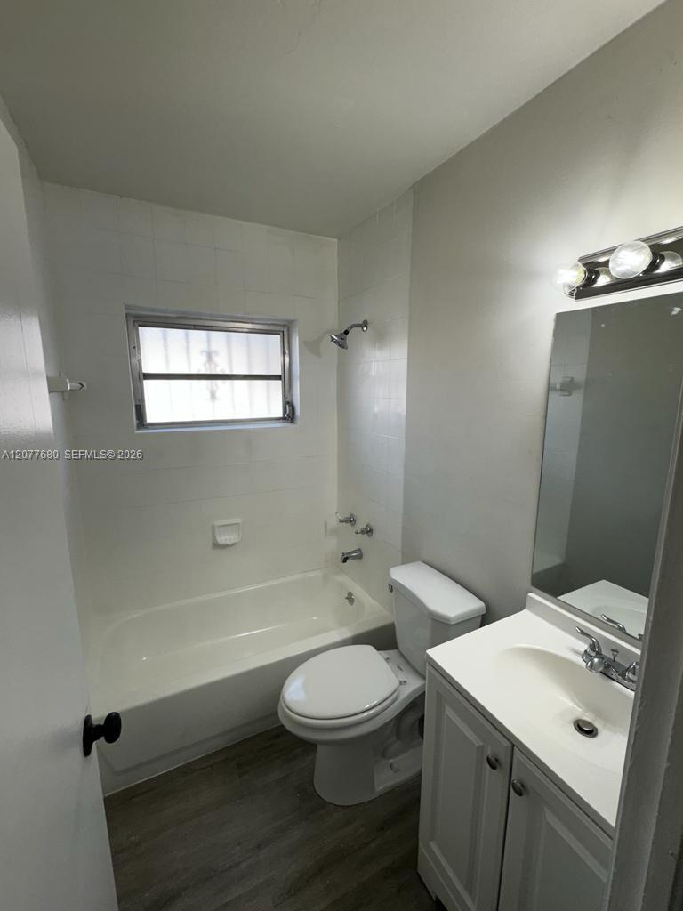 2734 SW 30th Ct # 1 — Photo 4