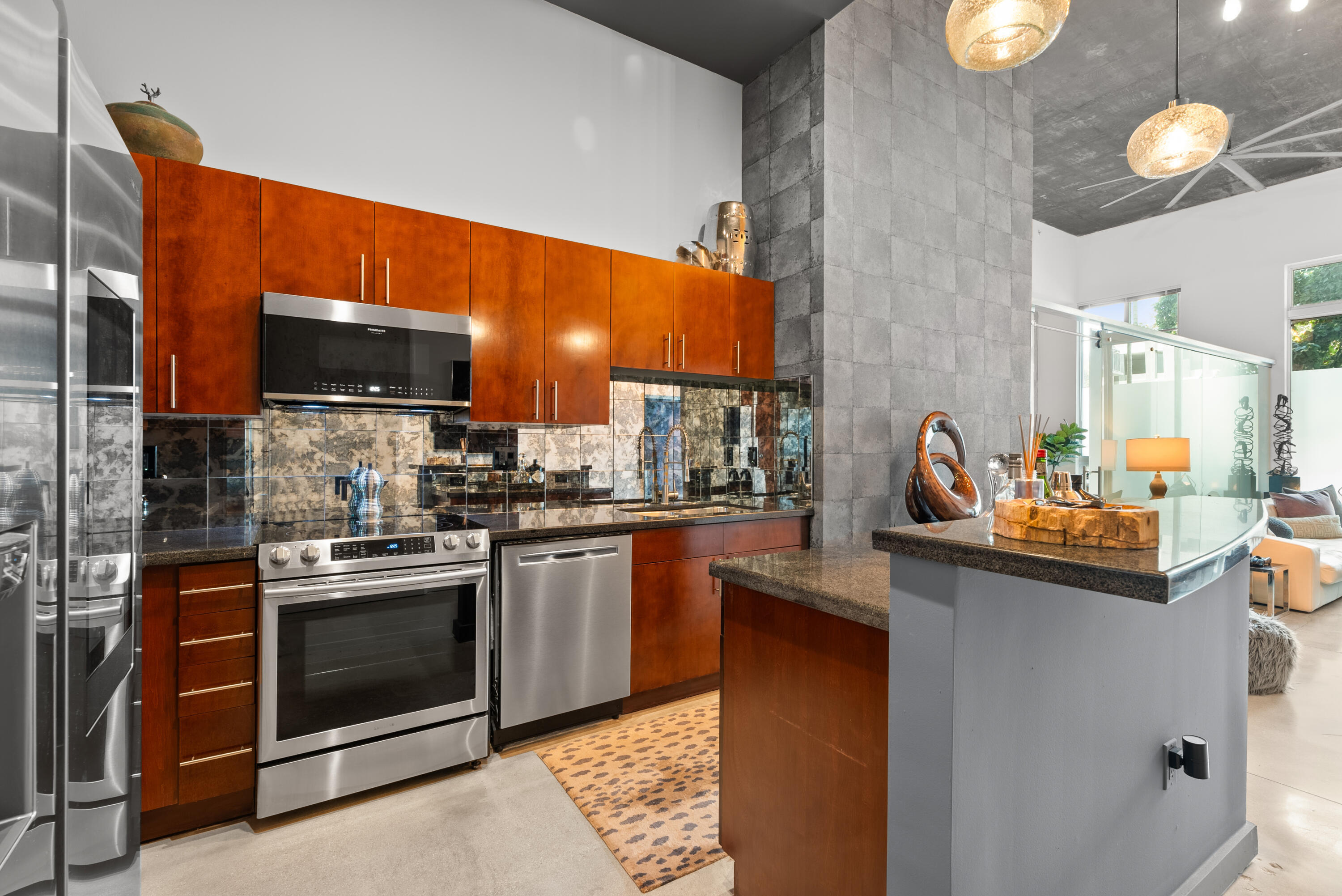 300 S Australian Avenue # 103, West Palm Beach FL 33401