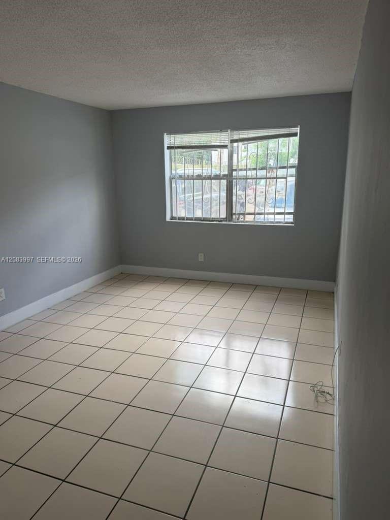 1330 NE 127th St # 5 — Photo 3