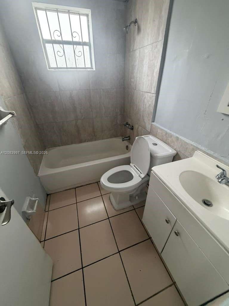1330 NE 127th St # 5 — Photo 5