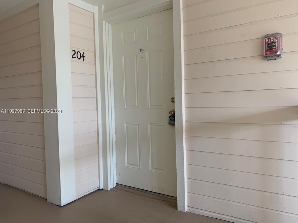 907 NE 199th St # 204 — Photo 2