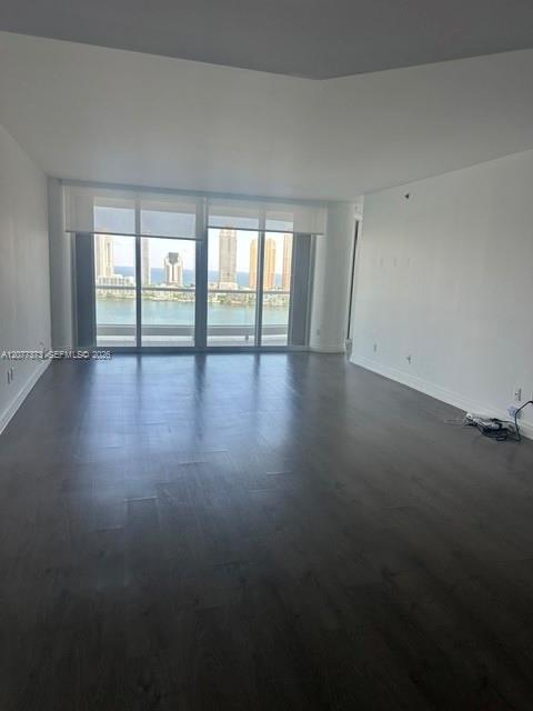 7000 Island Blvd # 2405 — Photo 5