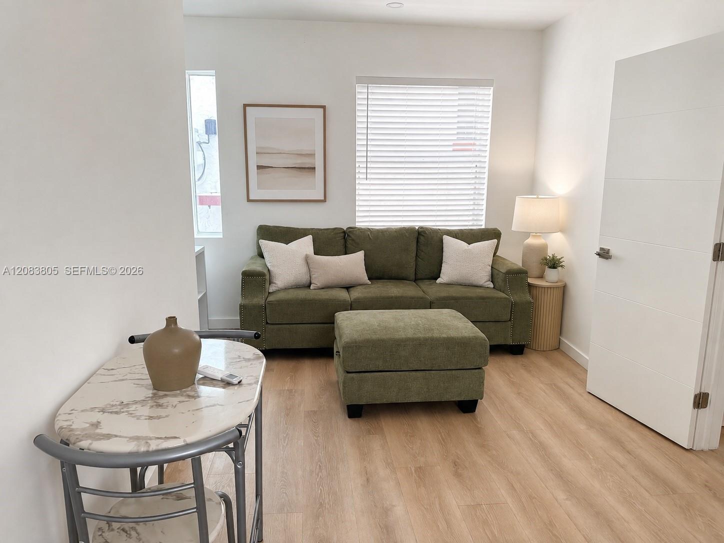 817 Tyler St # 11 — Photo 2