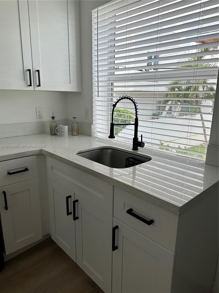 817 Tyler St # 11 — Photo 4