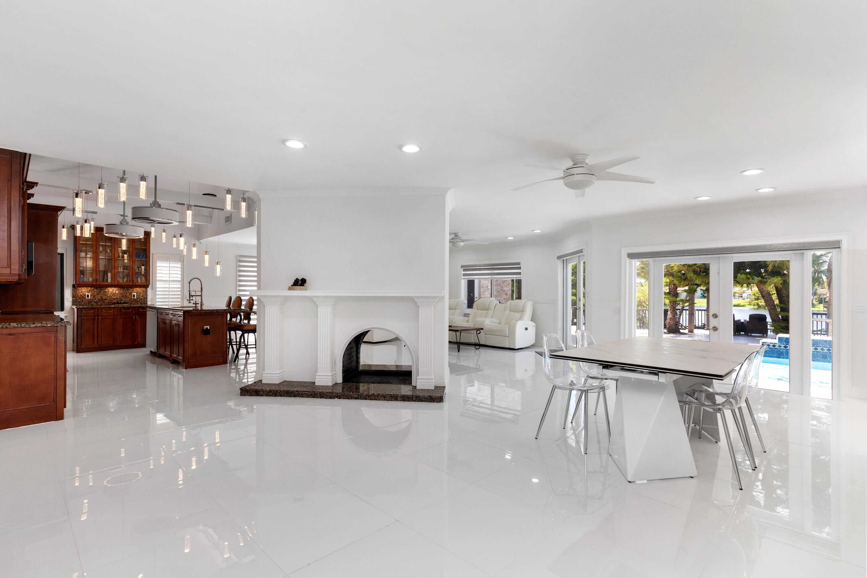 2557 SW 14TH Court, Deerfield Beach FL 33442