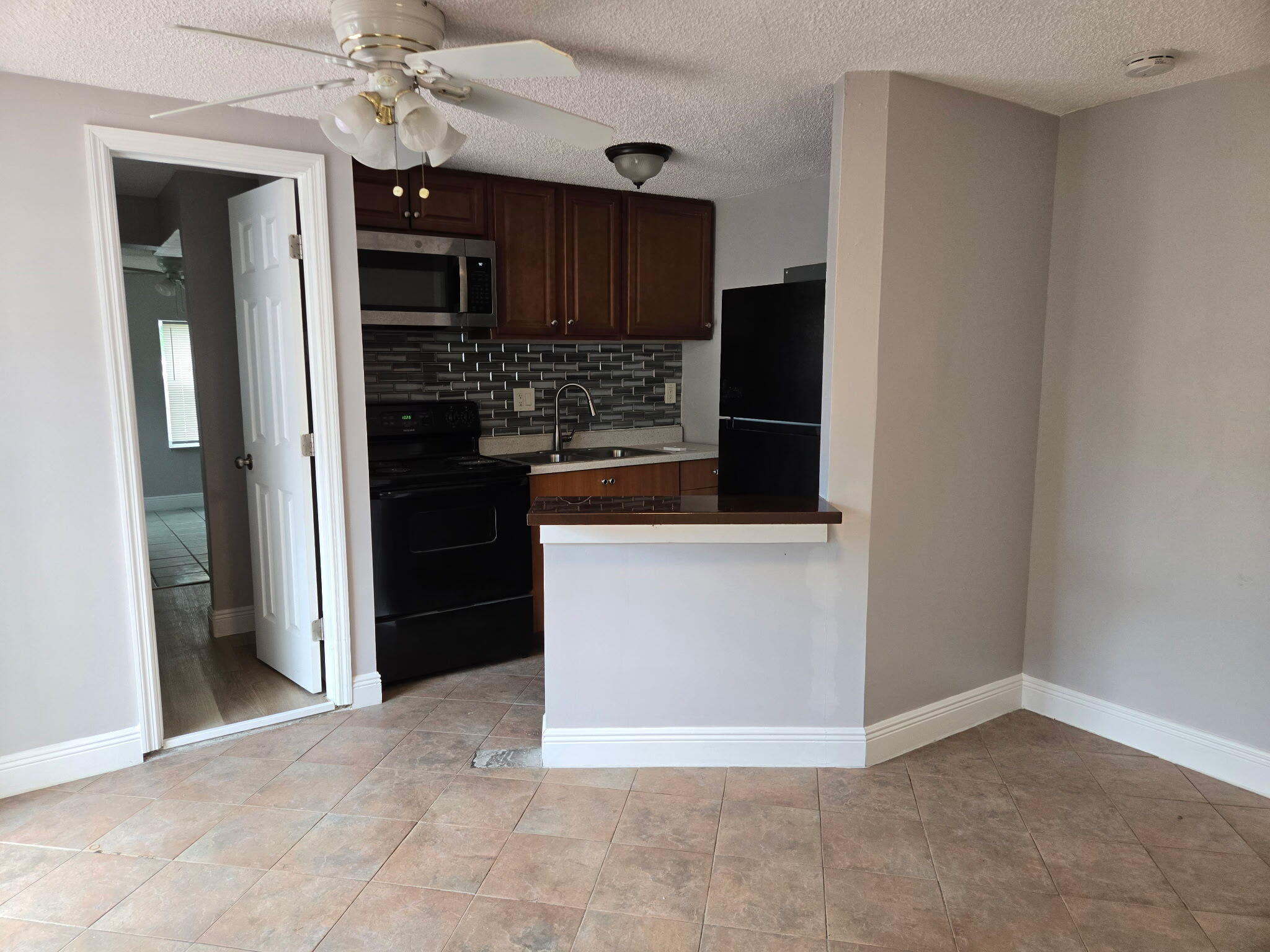 2962 SW 17th Street # B, Fort Lauderdale FL 33312
