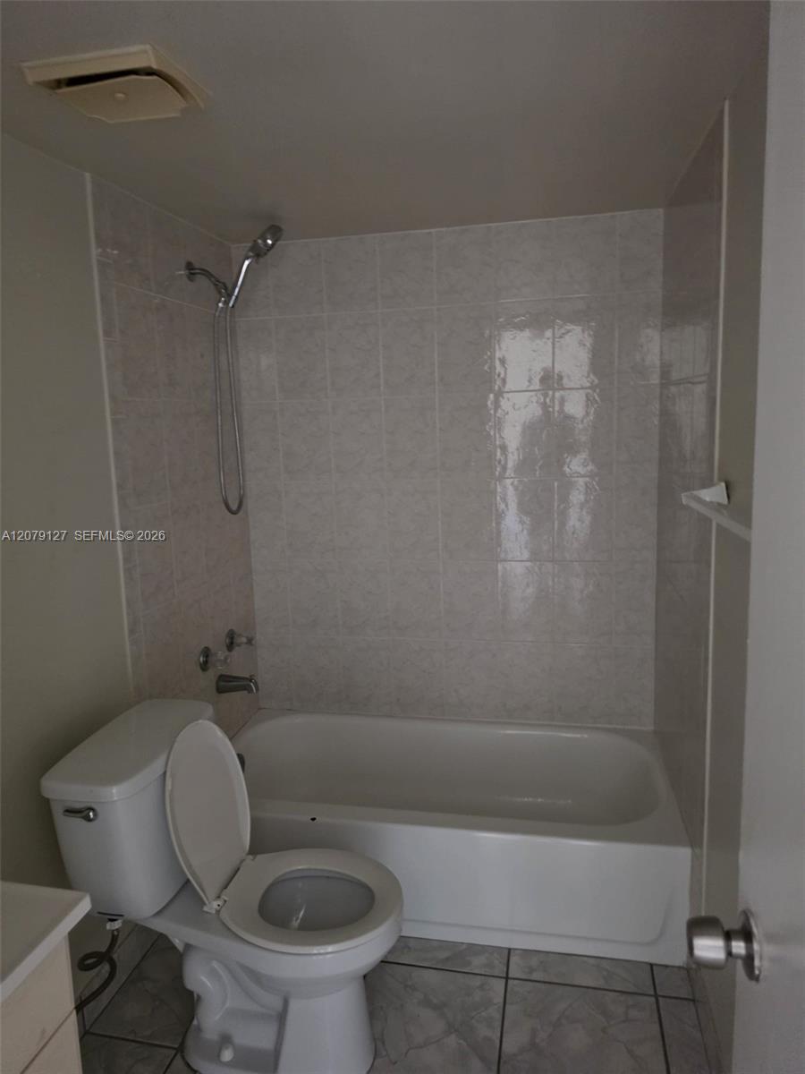 19715 SW 114th Ave # 12 — Photo 3
