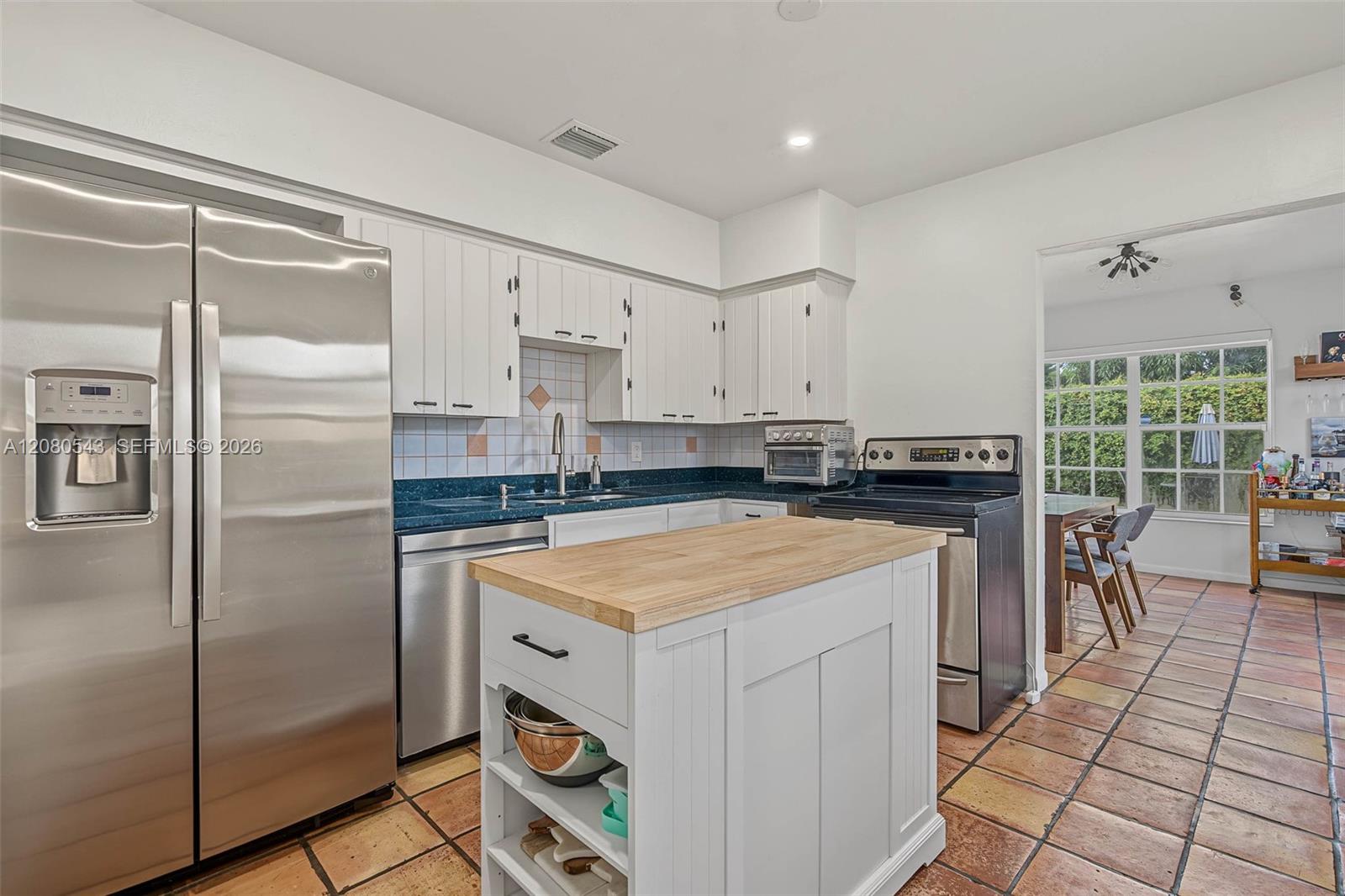 6440 SW 35th St — Photo 3