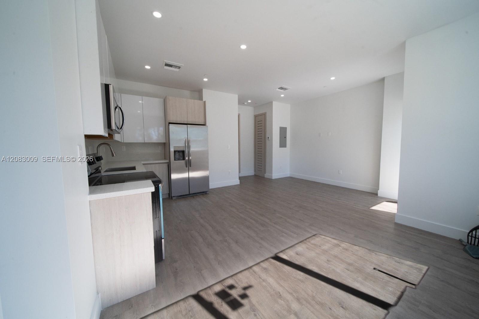 500 Foster Rd # C — Photo 3