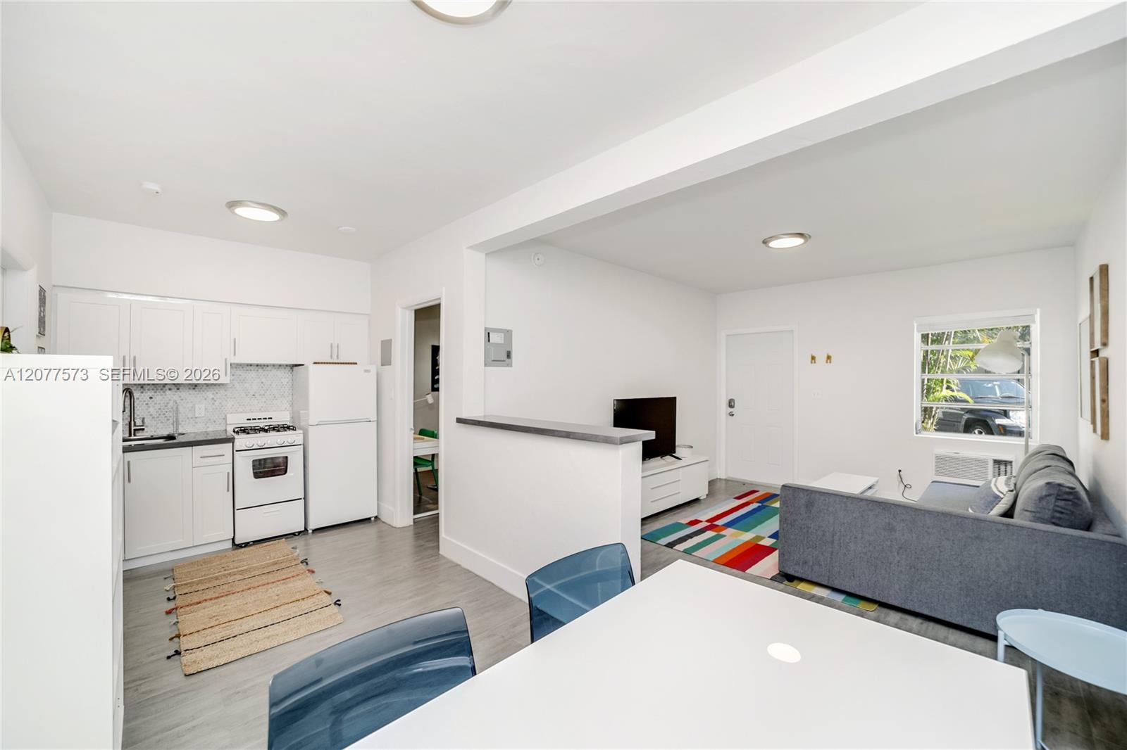 770 NE 123rd St # 24 — Photo 3