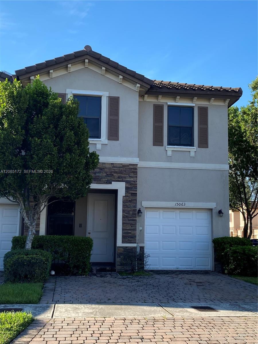 15063 SW 118th Ln # 15063 — Photo 2