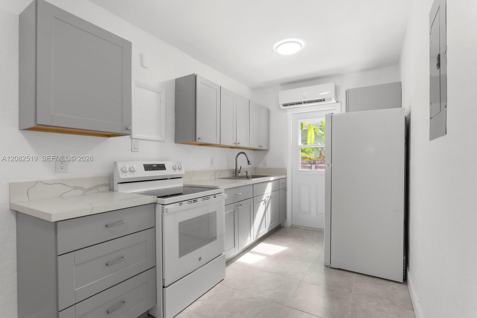 2375 SW 16 Ave # B — Photo 2