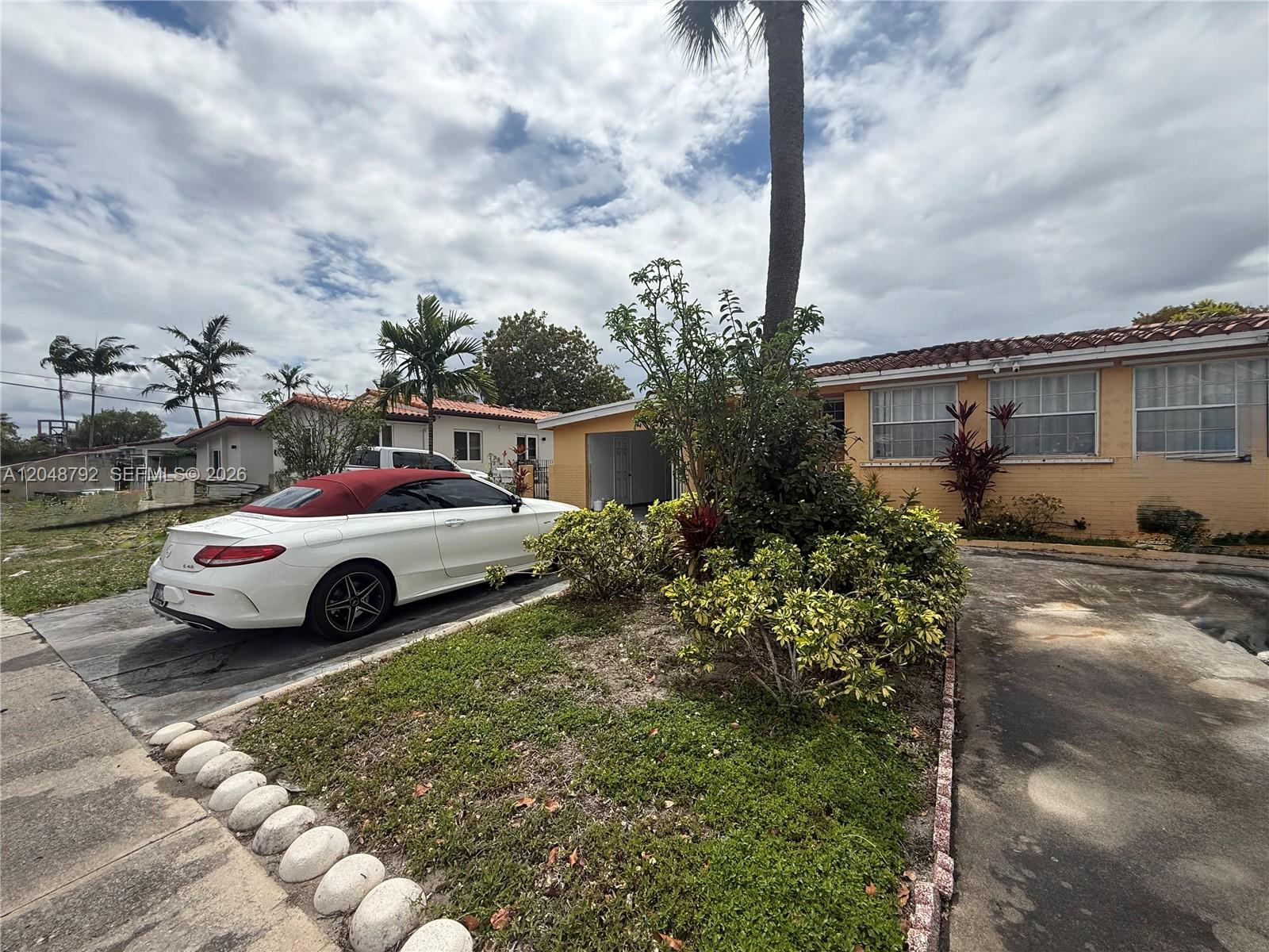 4470 W 1st Ave, Hialeah FL 33012