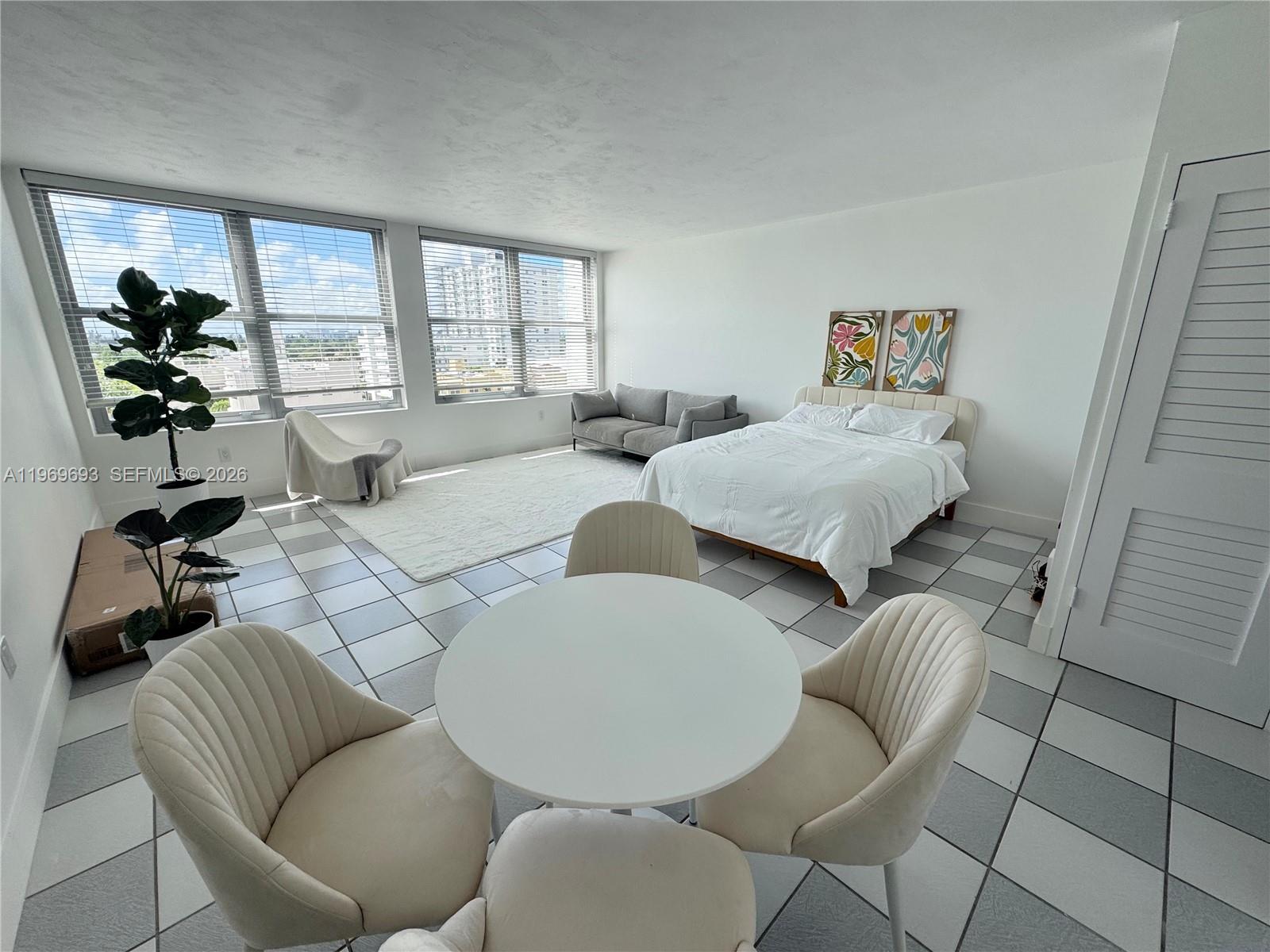 2899 Collins Ave # 740, Miami Beach FL 33140