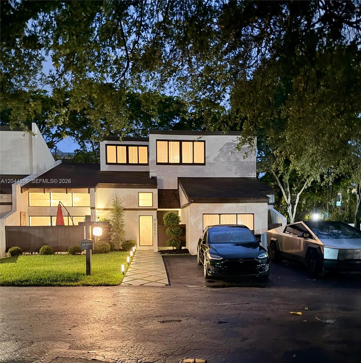 8646 SW 94th St, Miami FL 33156