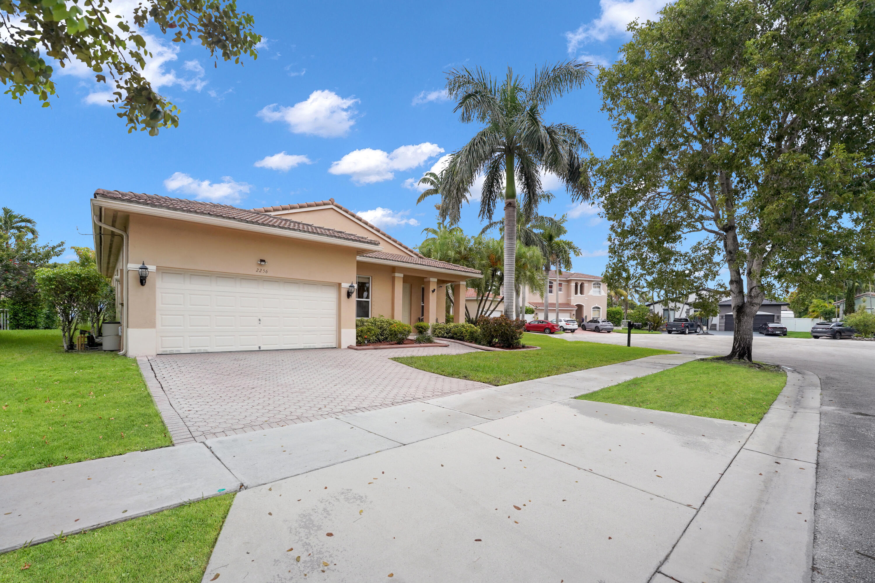 2256 SW 131st Terrace — Photo 3