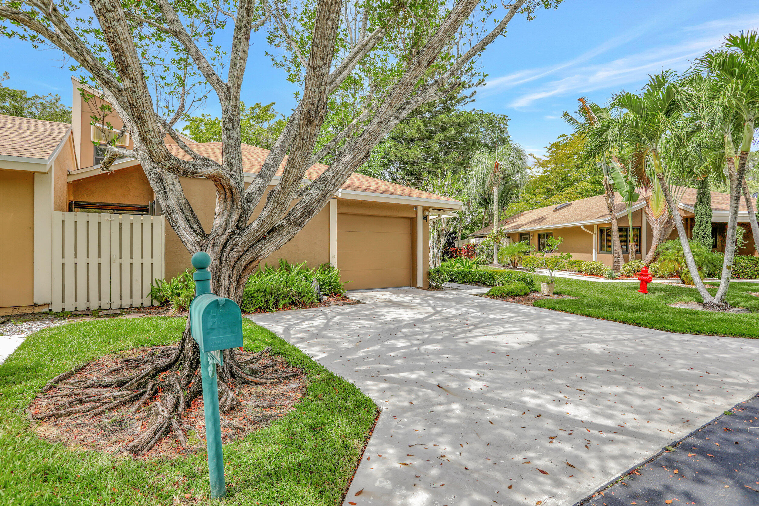 22312 WHISTLING PINES Lane — Photo 2