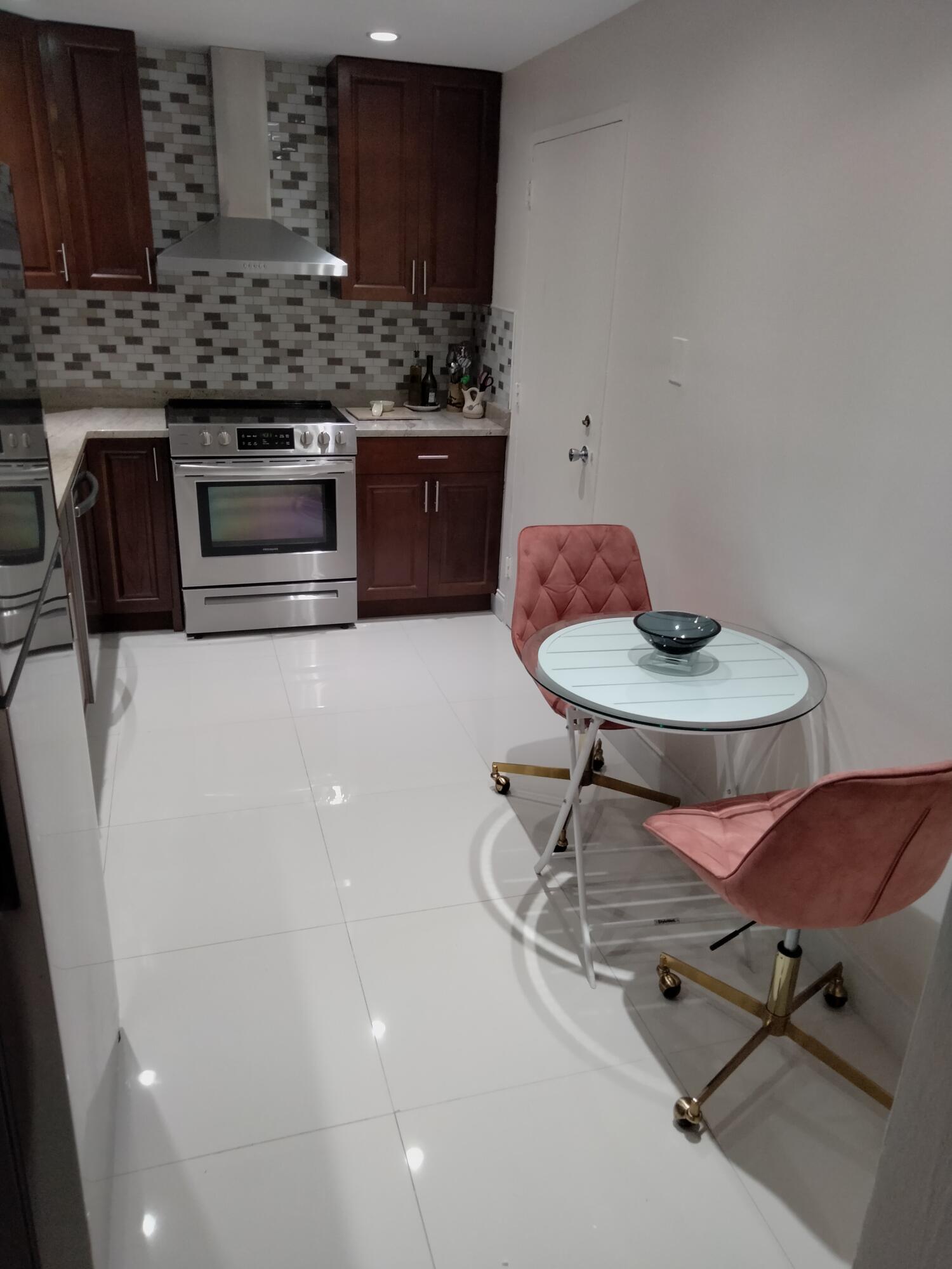 4250 Galt Ocean Drive # 10k — Photo 3
