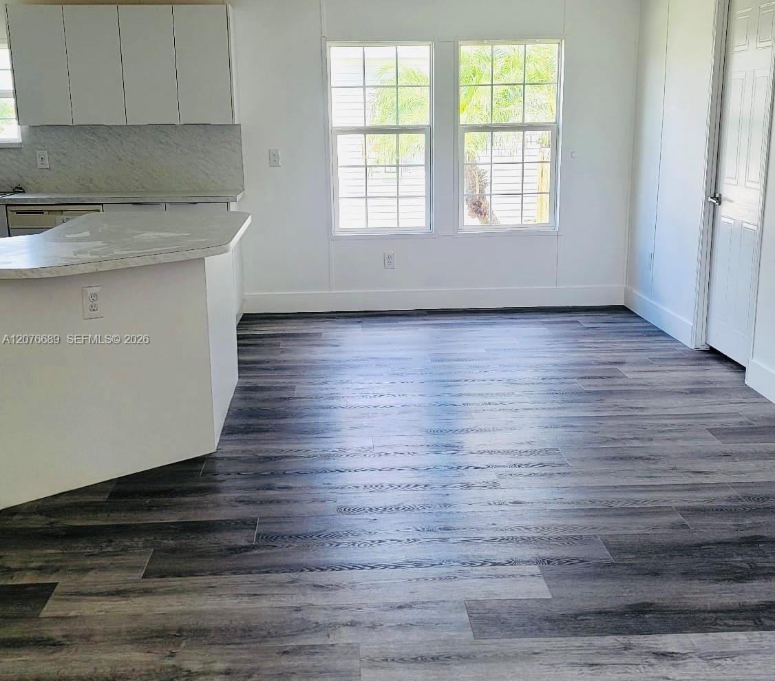 220 NE 12th Ave # 72 — Photo 5