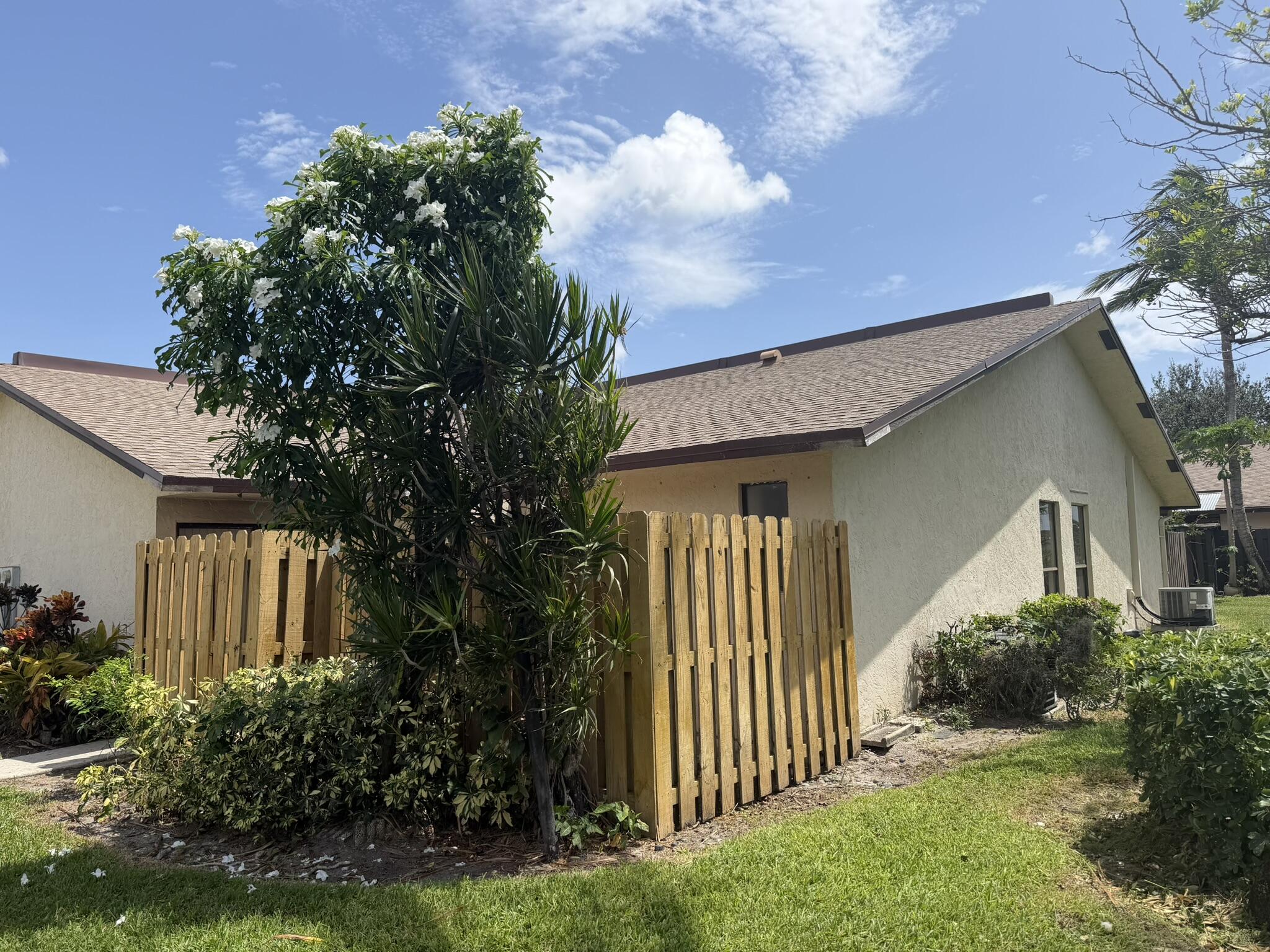 1501 WATERVIEW Circle — Photo 2