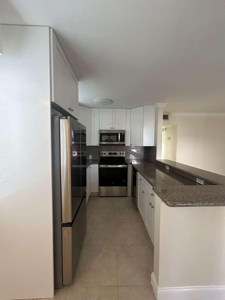 341 Fanshaw I — Photo 3