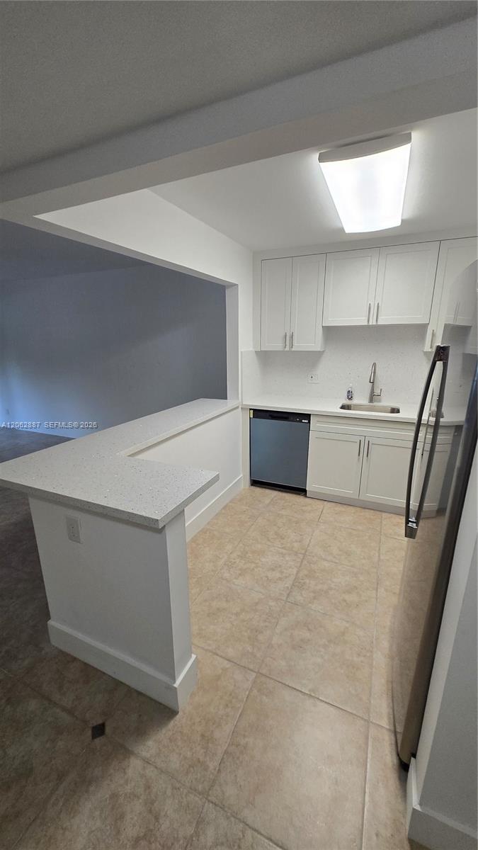 255 S Cypress Rd # 307 — Photo 3