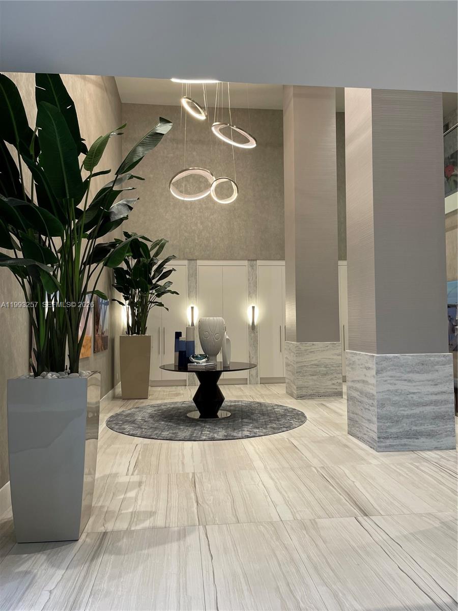 2301 S Ocean Dr # 607, Hollywood FL 33019