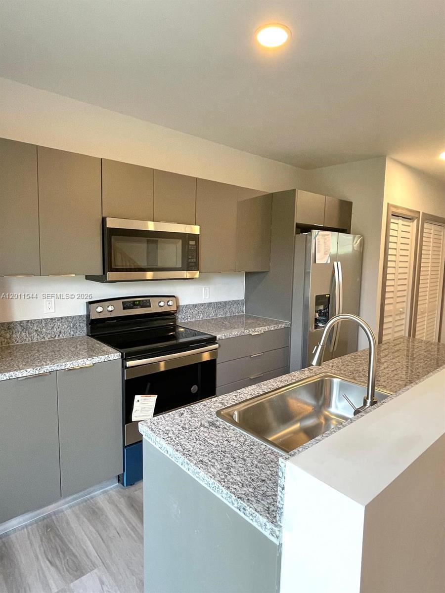 937 NW 10th St # 4 View 7