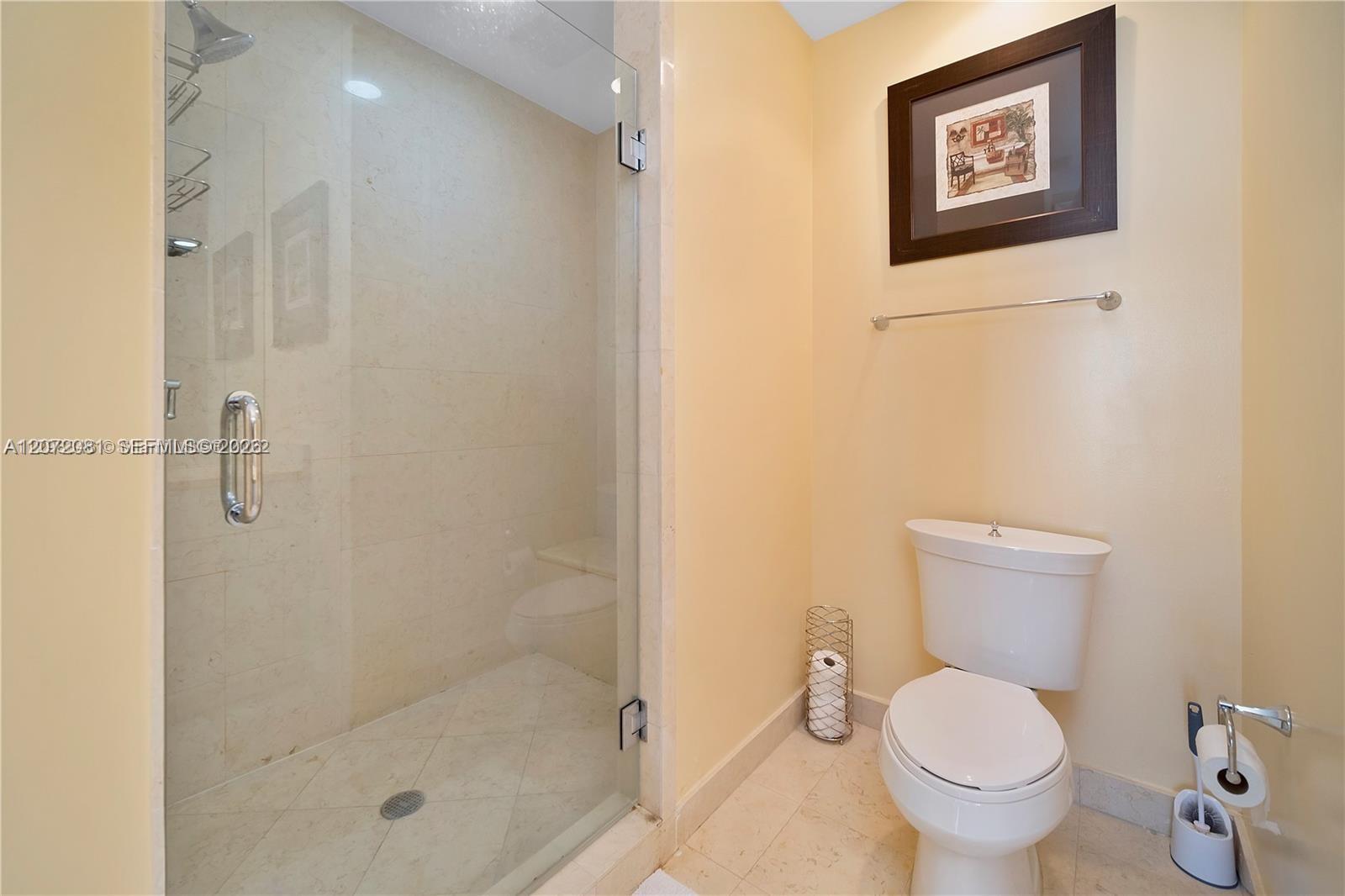 19900 E Country Club Dr — Photo 5