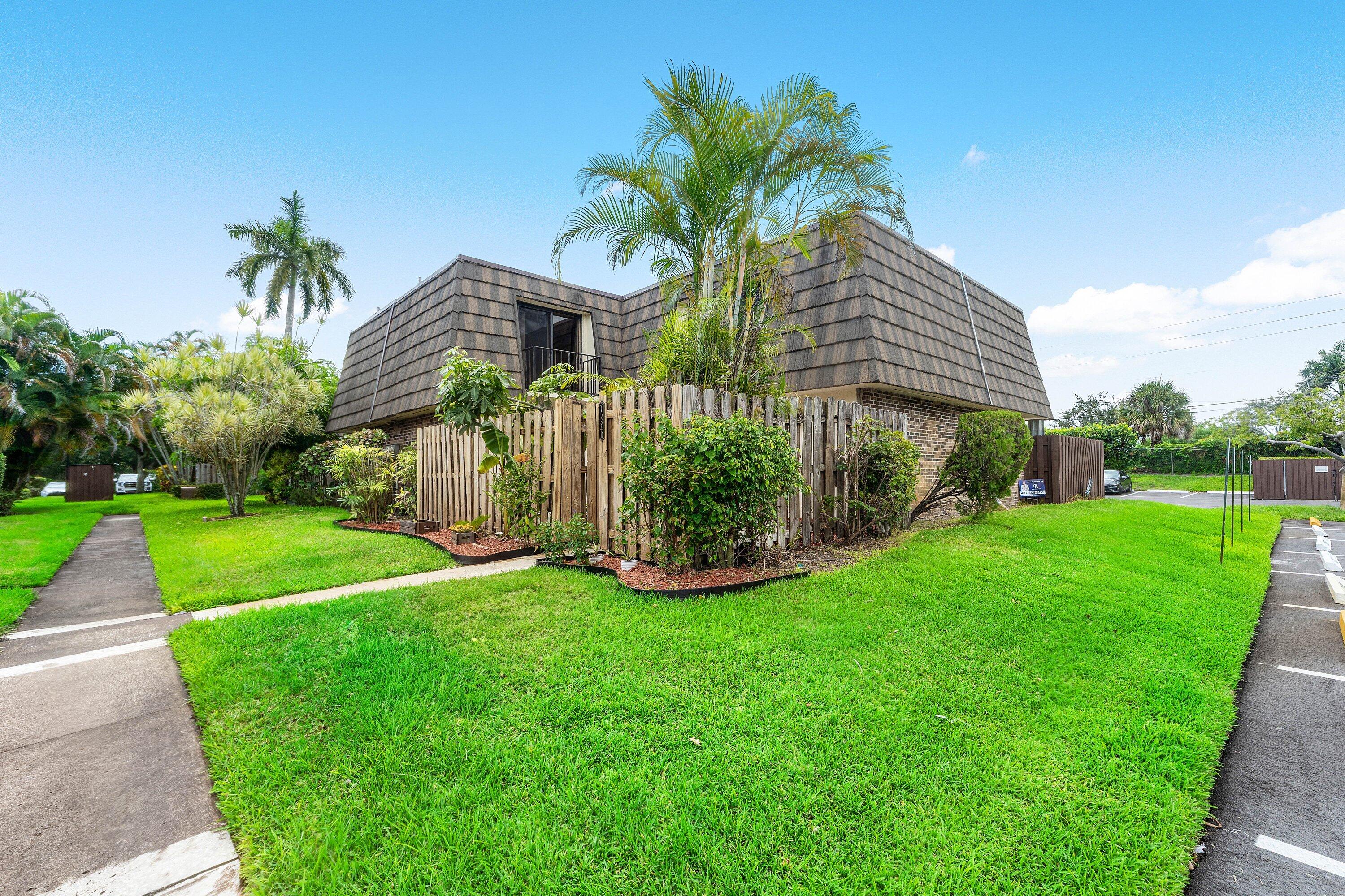 1534 FOREST LAKES Circle # D, West Palm Beach FL 33406