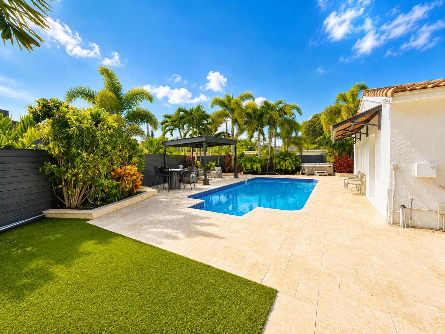 1600 NW 4TH Avenue, Fort Lauderdale FL 33311