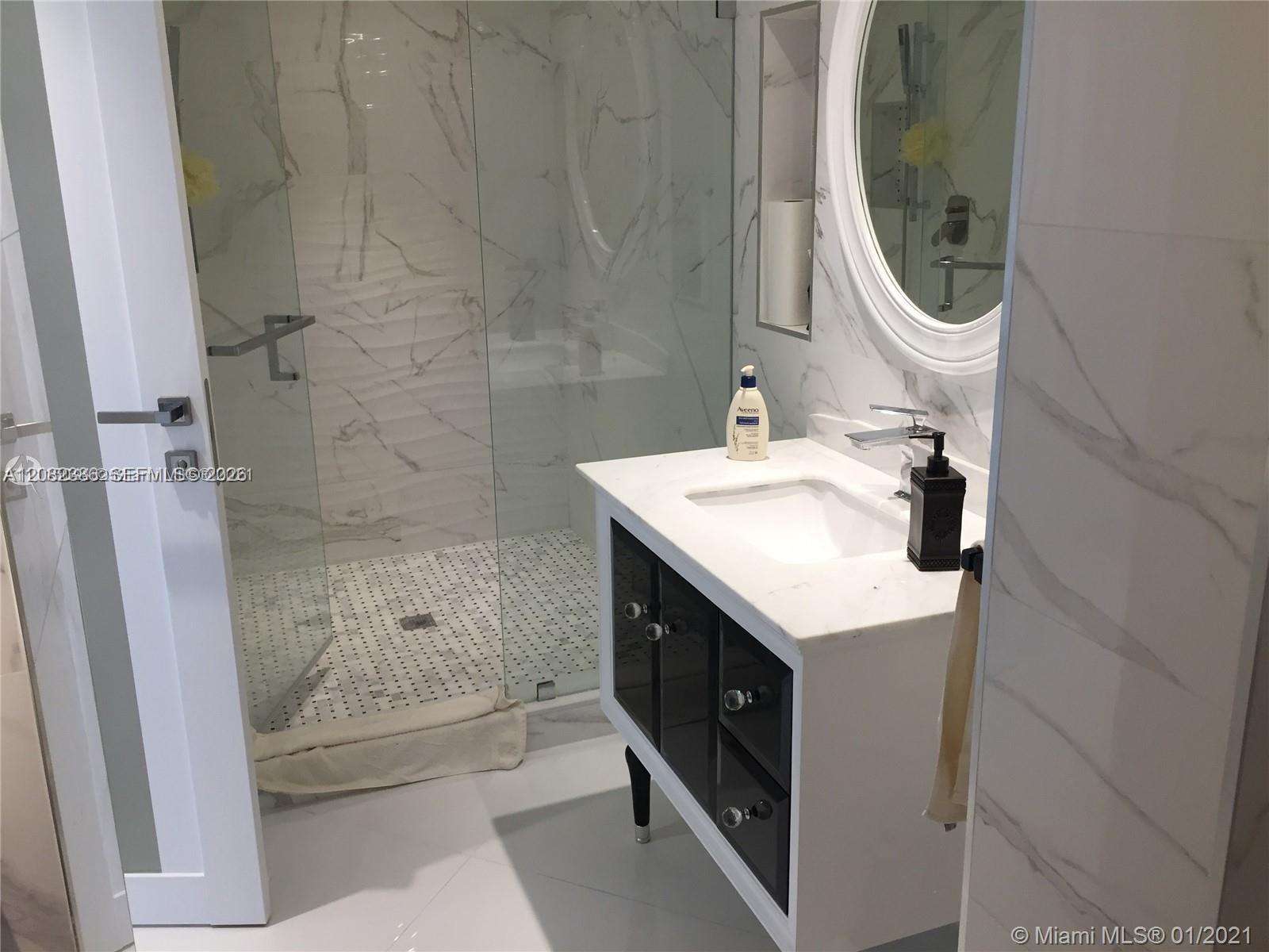 16485 Collins Ave # 538 — Photo 5
