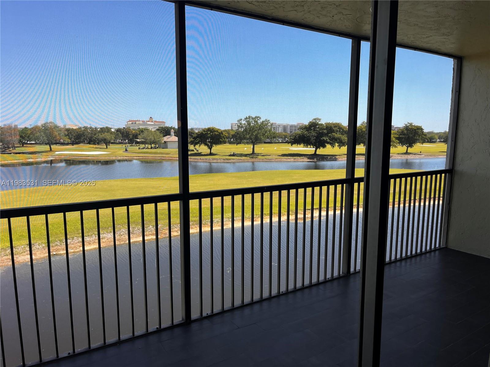 3100 W Rolling Hills Cir # 403 — Photo 3