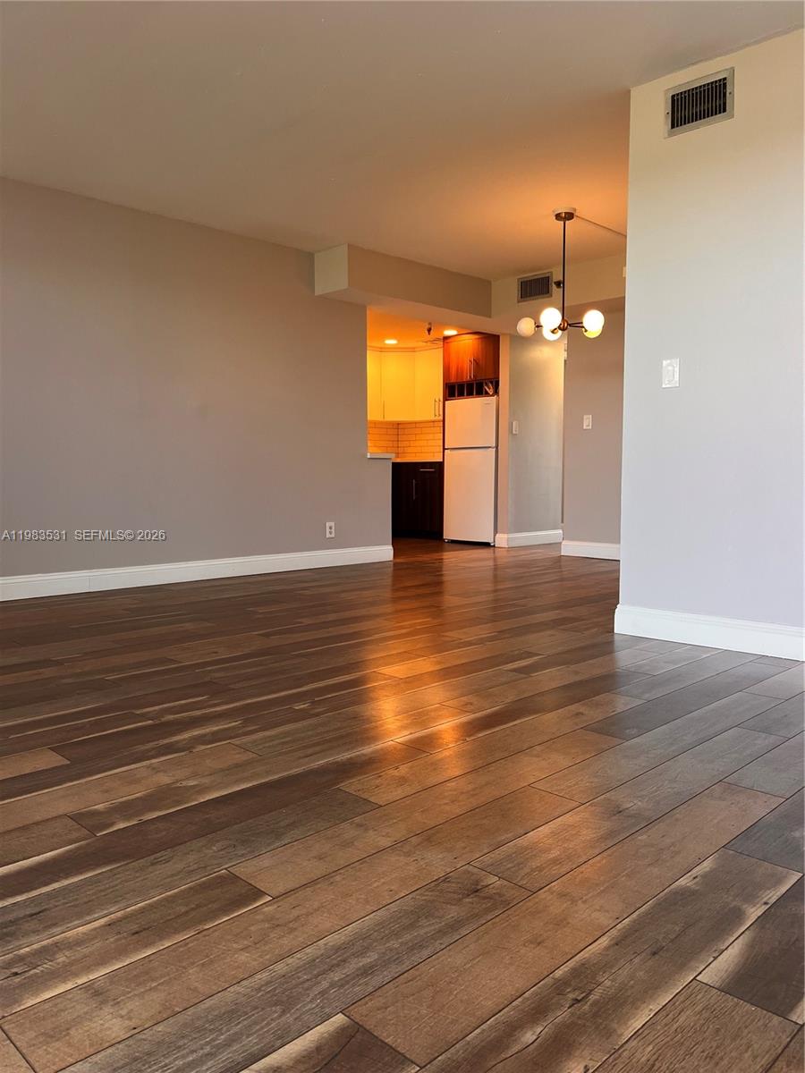 3100 W Rolling Hills Cir # 403 — Photo 4