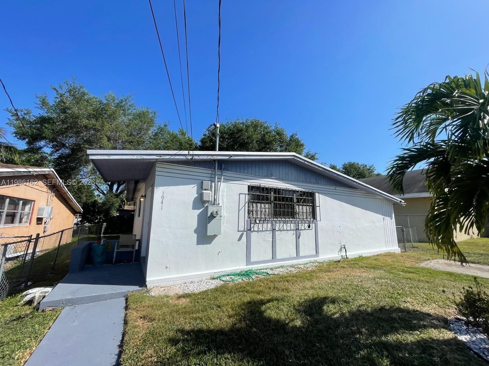 1941 NW 152nd Ter, Miami Gardens FL 33054