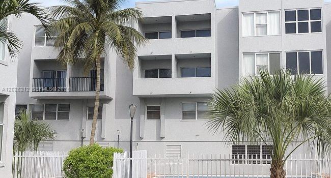 1555 W 44th Pl # 203, Hialeah FL 33012