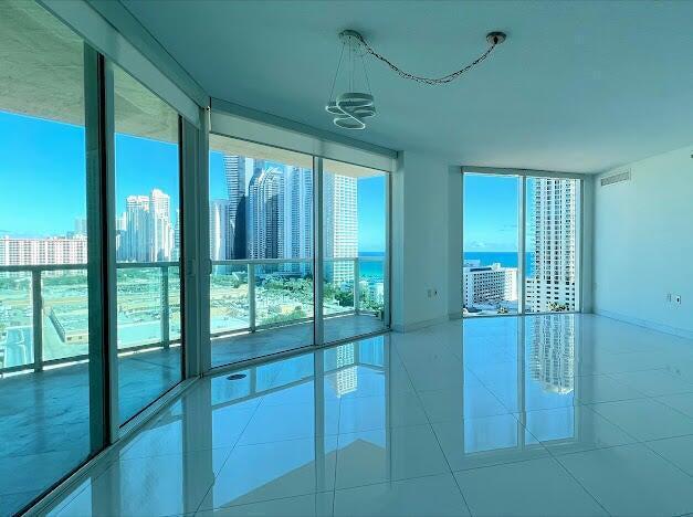 200 SUNNY ISLES Boulevard # 1701 View 11