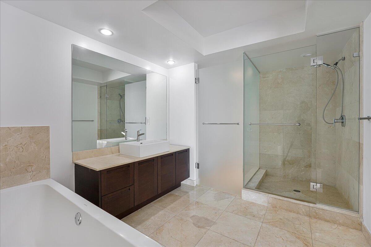 200 SUNNY ISLES Boulevard # 1701 View 14