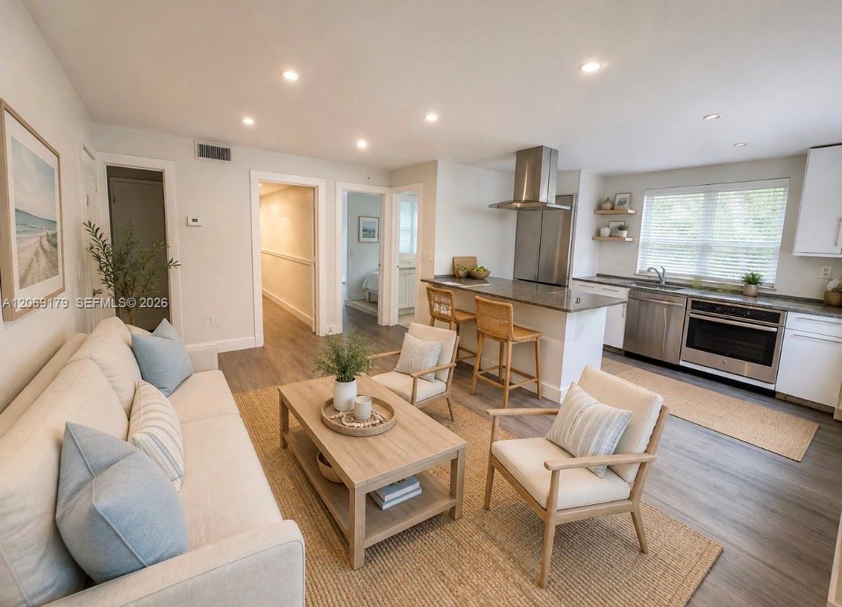 940 7th St # 940A, Miami Beach FL 33139