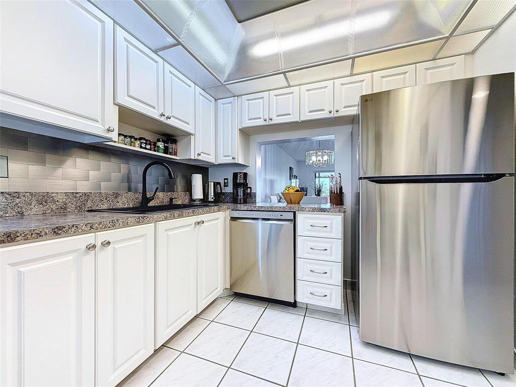 2309 S Cypress Bend Drive # 515 — Photo 3
