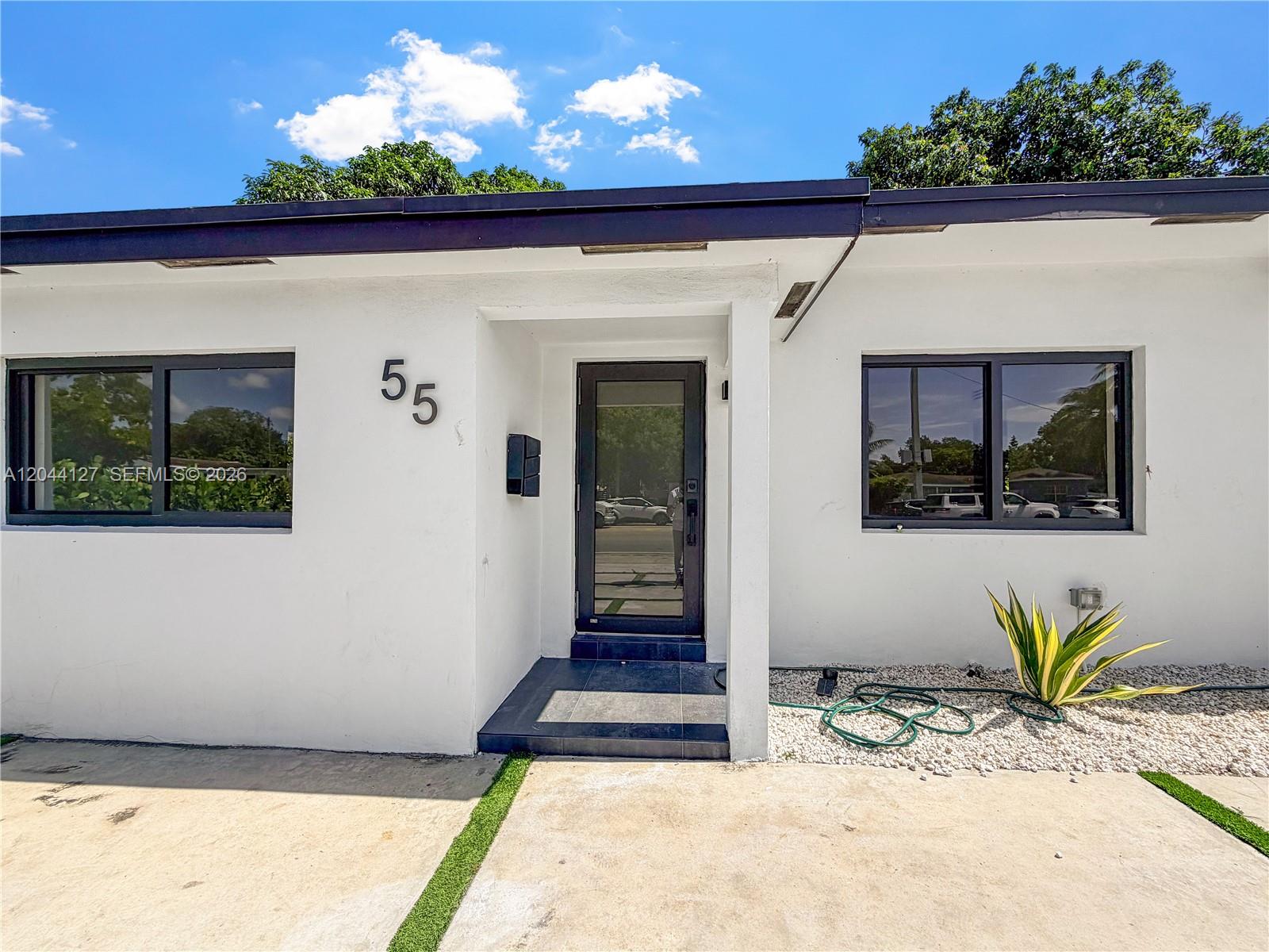 55 NW 125th St, North Miami FL 33168